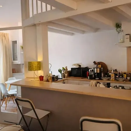 Spacieux A - 156 M² Avec 3 *